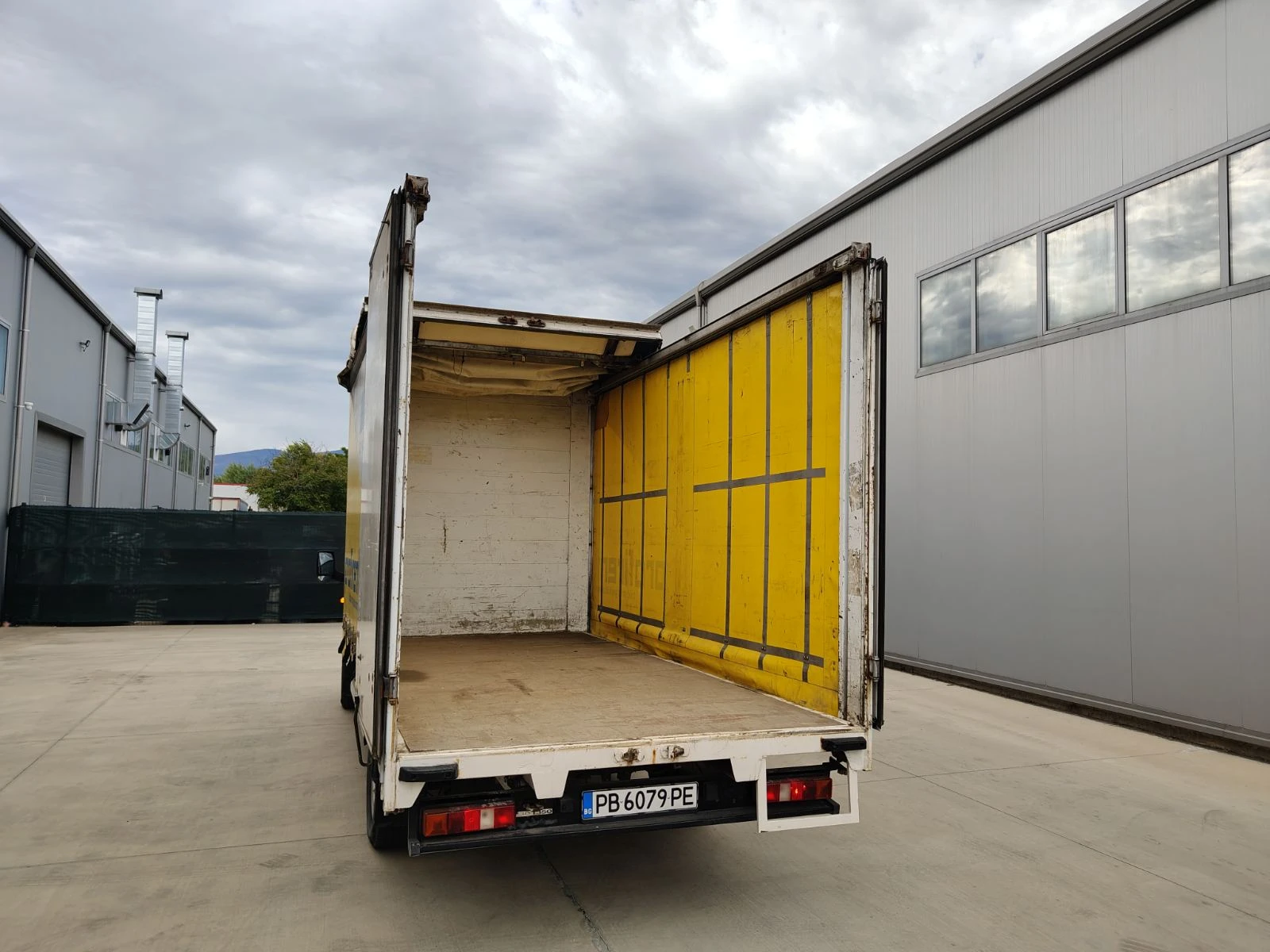 Ford Transit 2.2TDCI - 110кс. щора, снимка 6 - Бусове и автобуси - 56494561