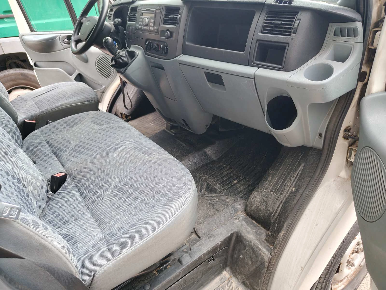 Ford Transit 2.2TDCI - 110кс. щора, снимка 10 - Бусове и автобуси - 56494561