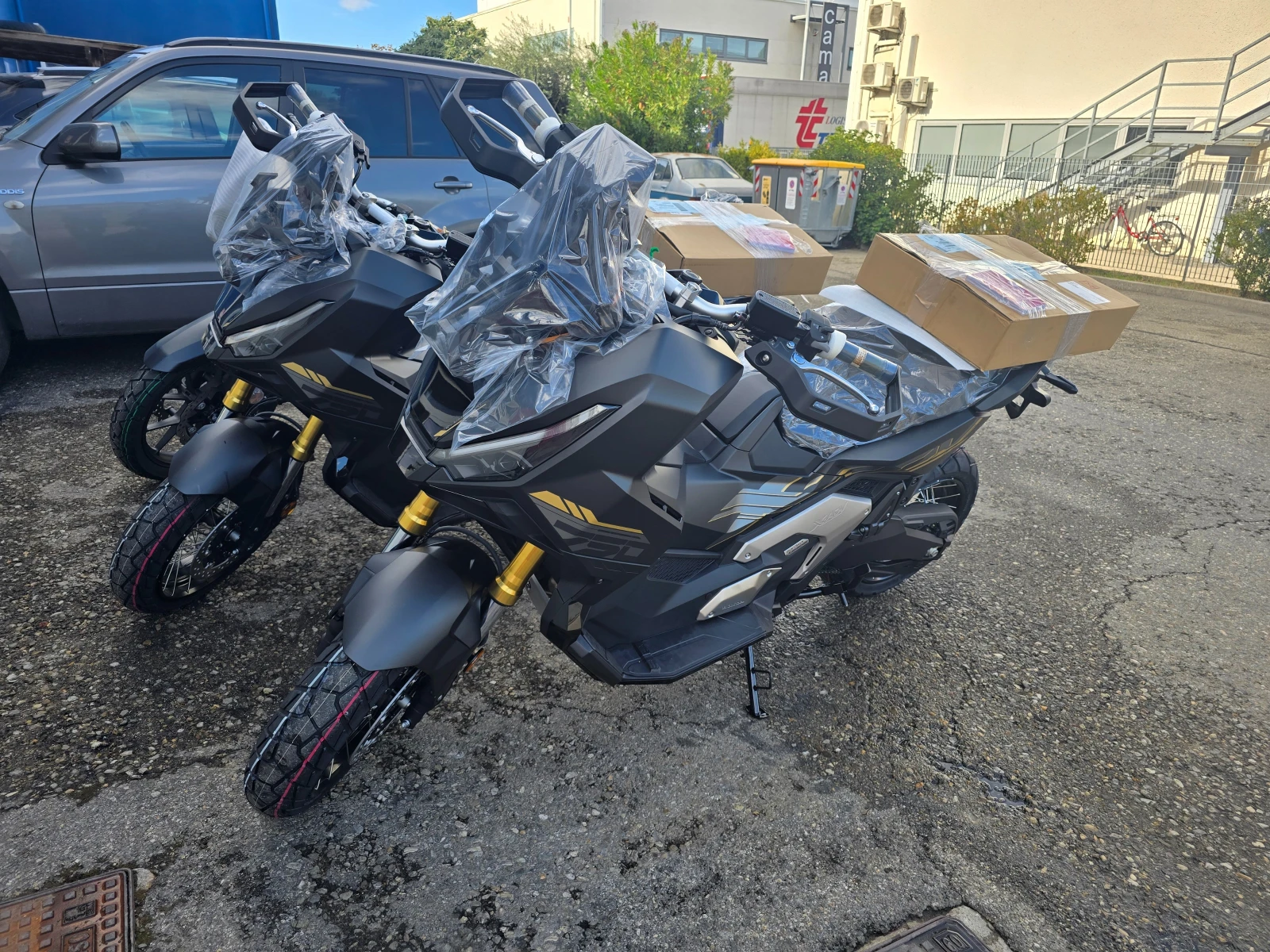 Honda X-ADV 750 2027 Special Edition ������� � ����� | Mobile.bg � ����������� 1