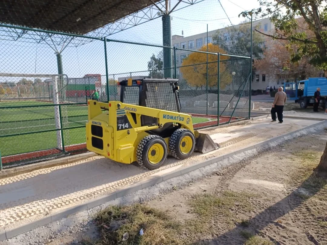 ���� ����� �������� Komatsu SK 714 | Mobile.bg � ����������� 2