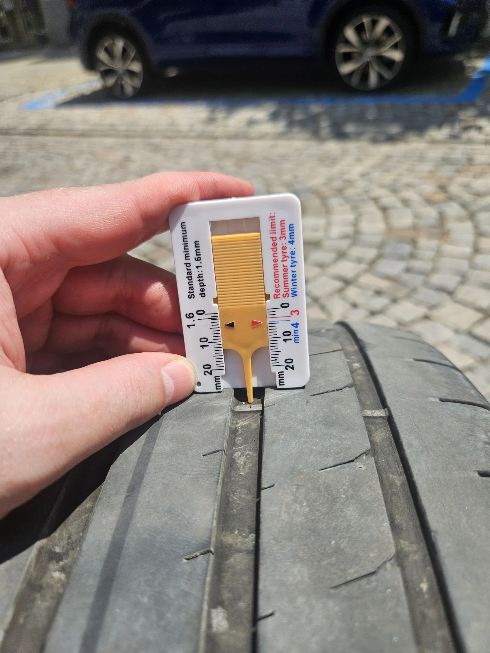 Гуми Летни 245/40R18