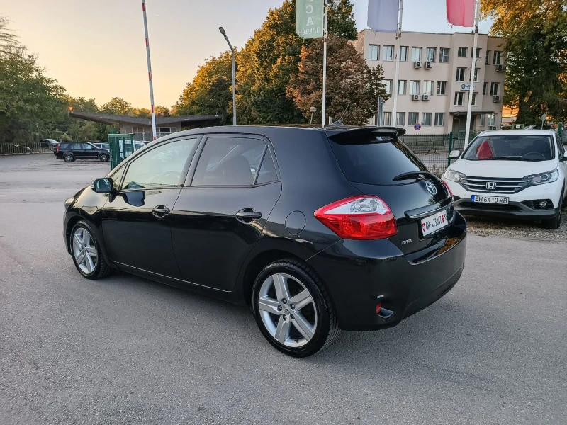 Toyota Auris 1.8i-147кс-ШВЕЙЦАРИЯ-РЪЧКА-6ск-FACELIFT, снимка 5 - Автомобили и джипове - 47499328