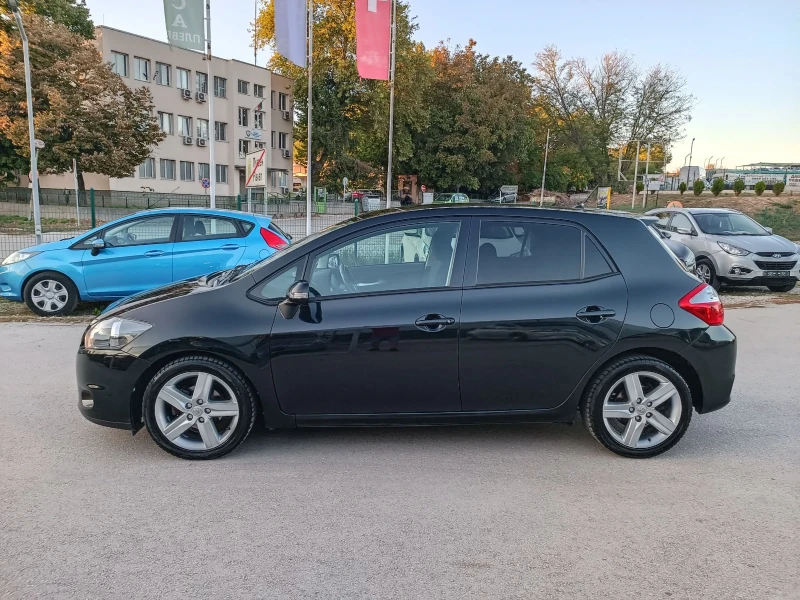 Toyota Auris 1.8i-147кс-ШВЕЙЦАРИЯ-РЪЧКА-6ск-FACELIFT, снимка 6 - Автомобили и джипове - 47499328