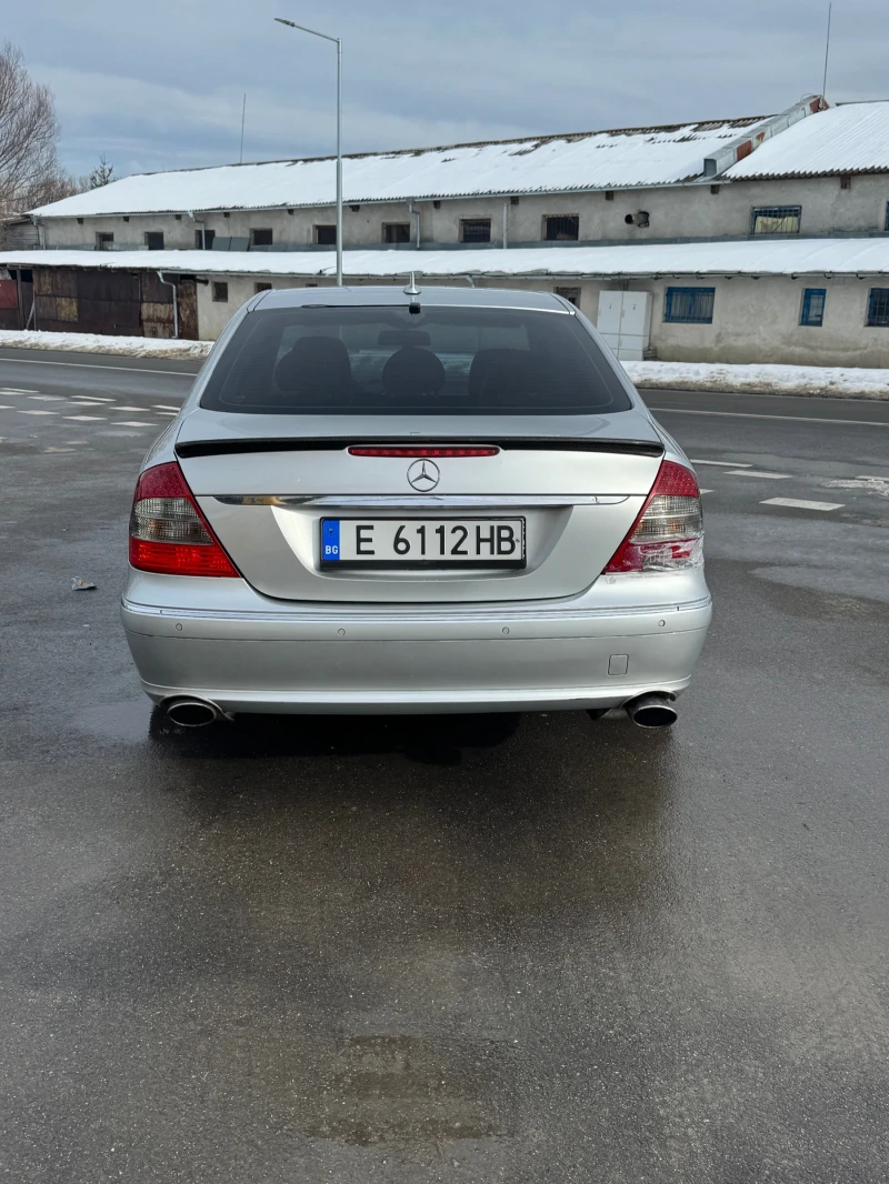 Mercedes-Benz E 500, снимка 5 - Автомобили и джипове - 48755925