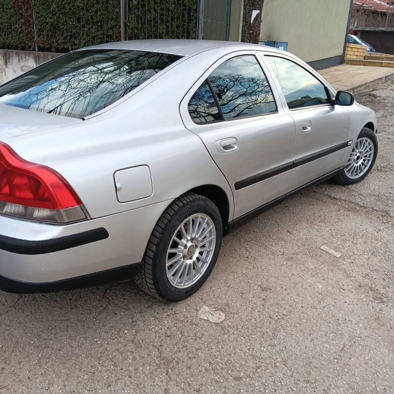 Volvo S60 2.4 130к.с, снимка 5 - Автомобили и джипове - 49496490