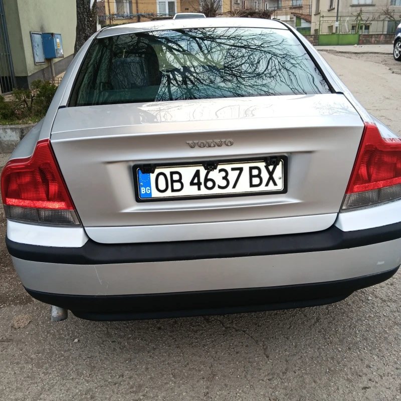 Volvo S60 2.4 130к.с, снимка 4 - Автомобили и джипове - 49496490