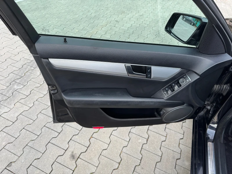 Mercedes-Benz C 200 CDI, снимка 11 - Автомобили и джипове - 49507802