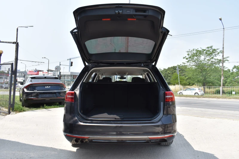 VW Passat 4MOTION* EXCLUSIVE* 360CAM, снимка 8 - Автомобили и джипове - 50653115