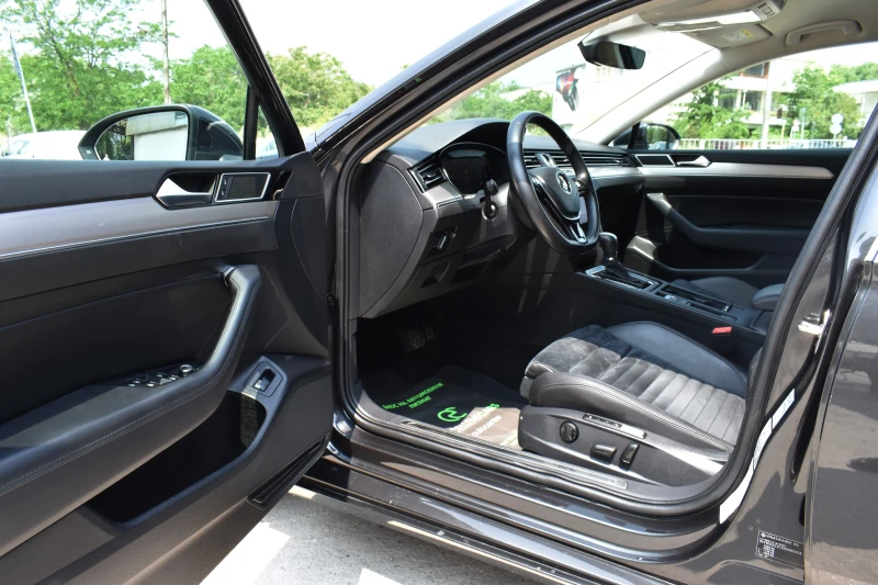 VW Passat 4MOTION* EXCLUSIVE* 360CAM, снимка 9 - Автомобили и джипове - 50653115