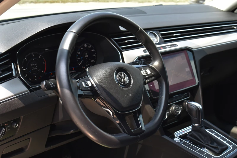 VW Passat 4MOTION* EXCLUSIVE* 360CAM, снимка 10 - Автомобили и джипове - 50653115