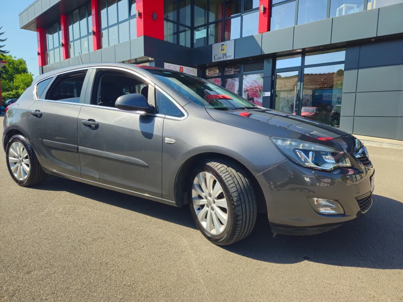 Opel Astra 1.4 Turbo 6ск Газ Xenon, снимка 9 - Автомобили и джипове - 50990125