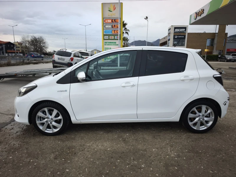 Toyota Yaris 1.5HYBRID LOUNGE NEW !!!, снимка 6 - Автомобили и джипове - 53286376