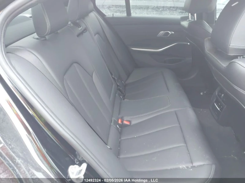 BMW 330 MPACK* AMBIENT* ПОДГРЕВ* KEYLESS* REMOTECONTROL, снимка 11 - Автомобили и джипове - 53454532