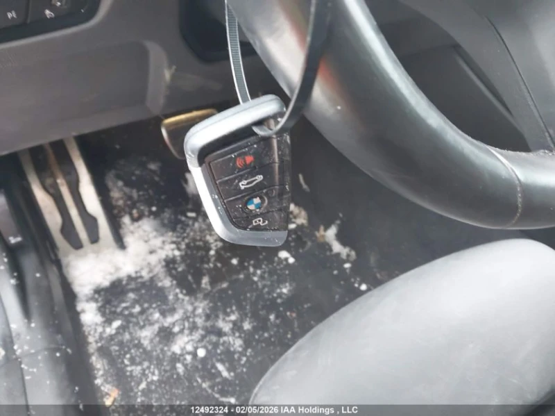 BMW 330 MPACK* AMBIENT* ПОДГРЕВ* KEYLESS* REMOTECONTROL, снимка 12 - Автомобили и джипове - 53454532