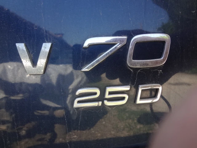 Volvo V70, снимка 11 - Автомобили и джипове - 52797285