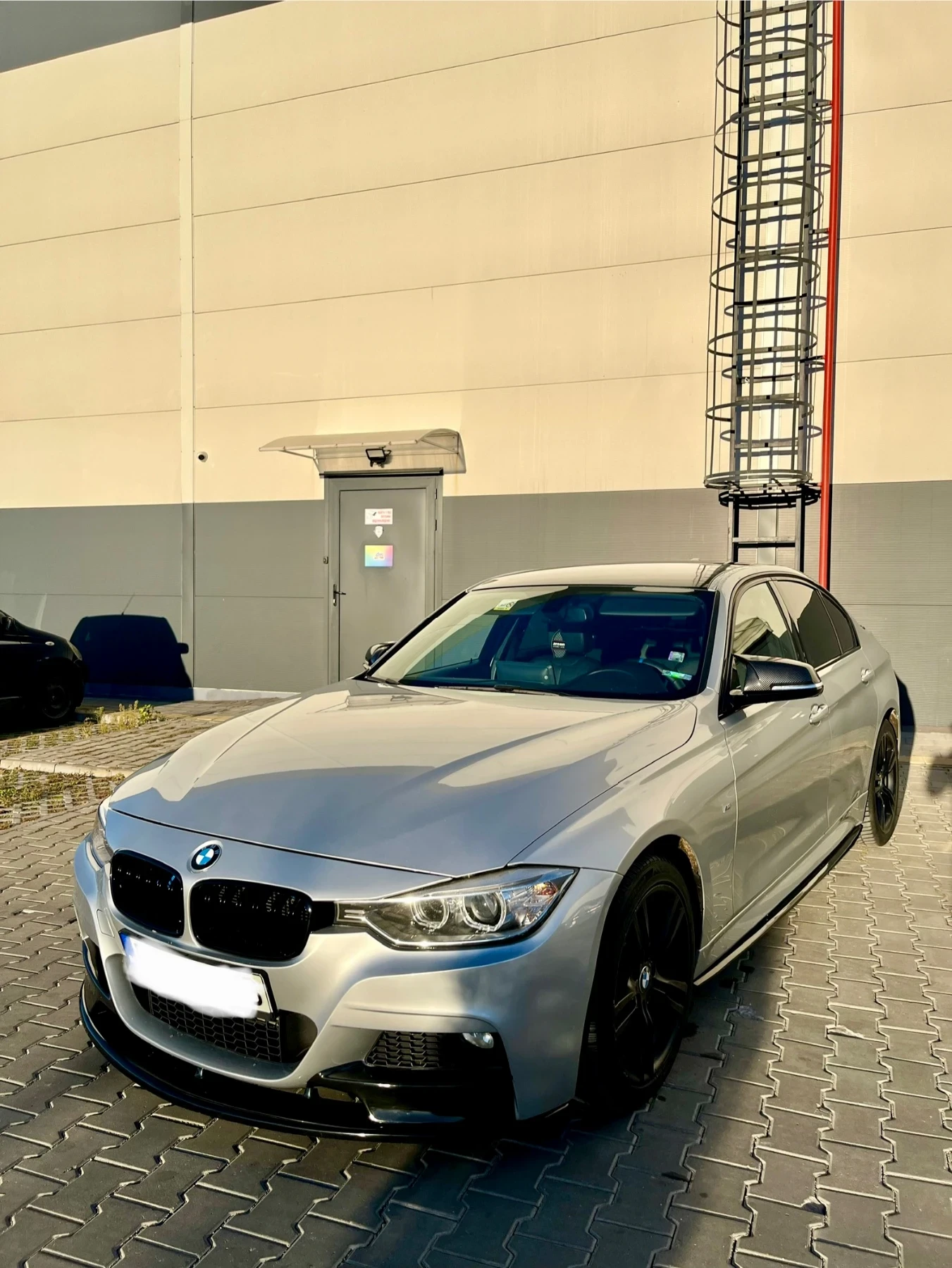 BMW 335 Xdrive unikat, снимка 1