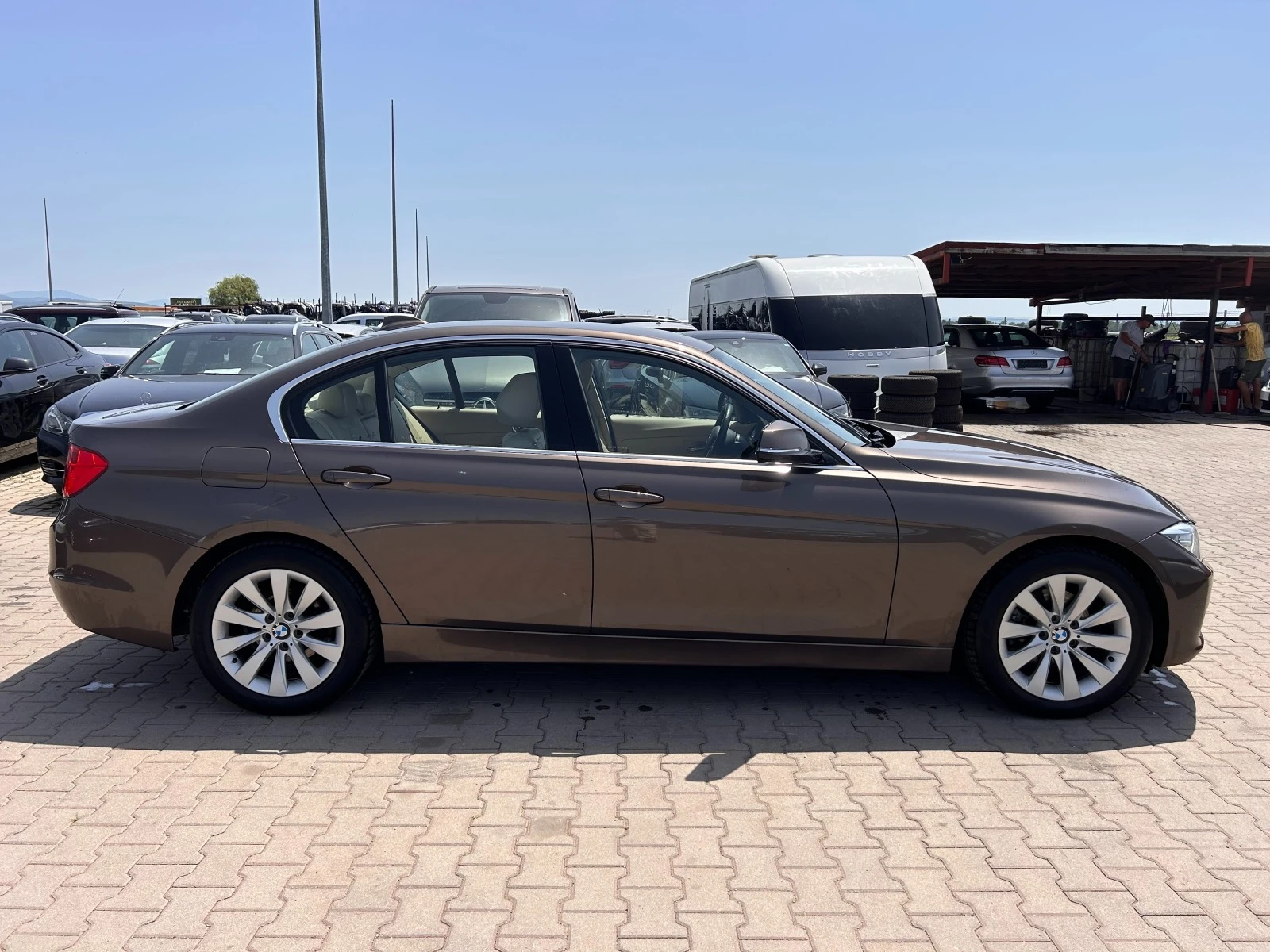 BMW 320 i AVTOMAT/NAVI/KOJA EURO 6 ЛИЗИНГ - изображение 5