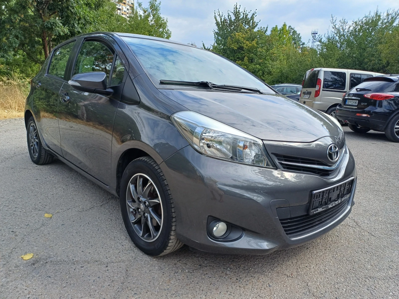 Toyota Yaris 1.0i - изображение 3