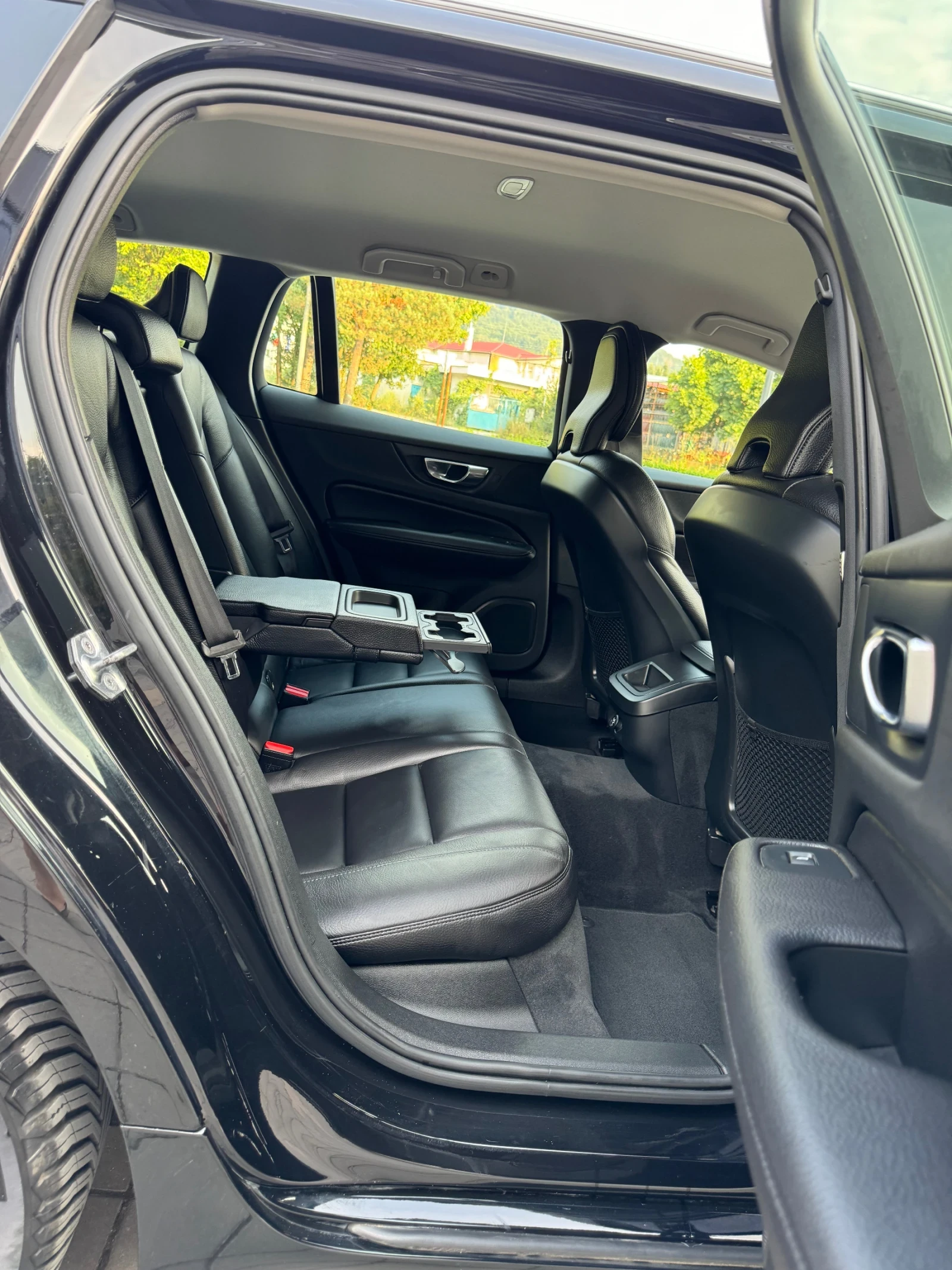 Volvo V60 2.0D3 Digital-LED-Distronic-Leder-Navi-Full* Euro6 | Mobile.bg   16