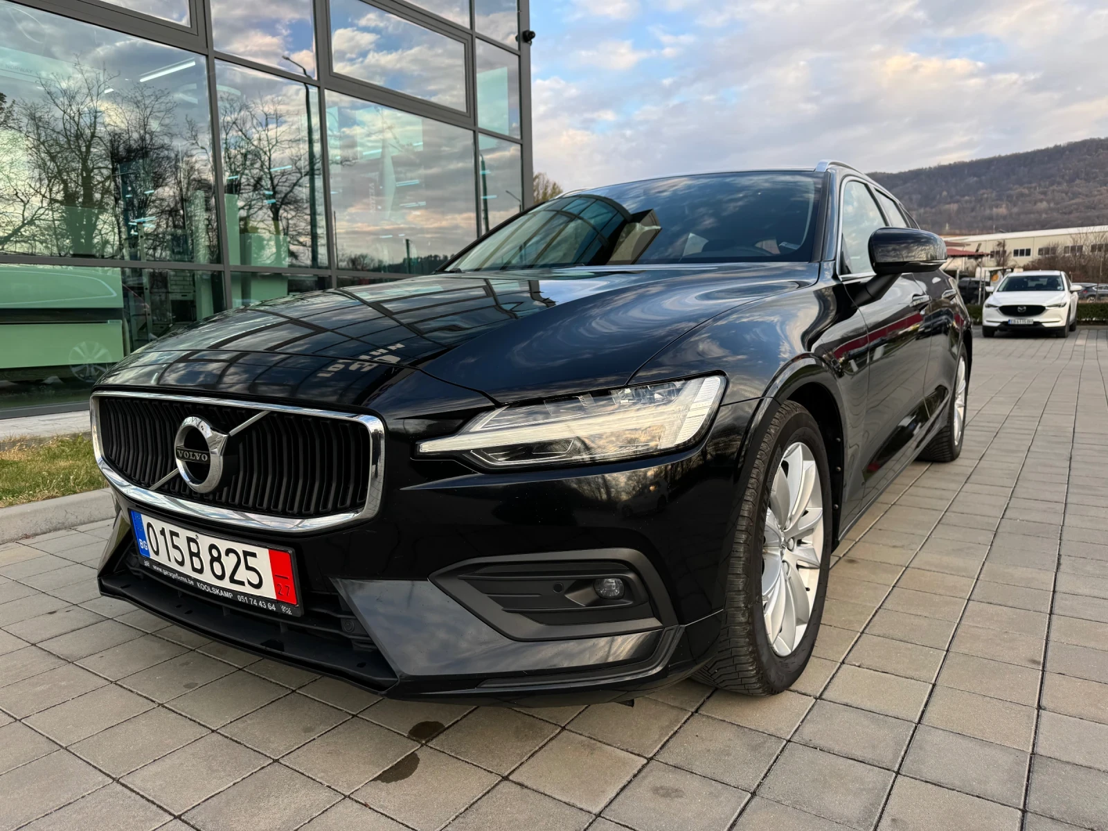 Volvo V60 2.0d Digital-LED-Distronic-Leder-Navi-Full* Euro6 - изображение 3