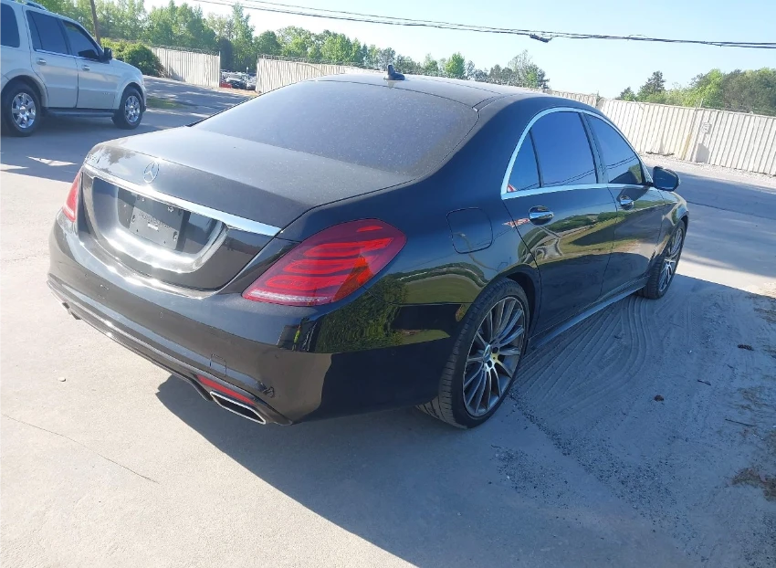 Mercedes-Benz S 550 Burmester* Дистроник* Масаж* 9G-Tronic* Въздух*  - изображение 4