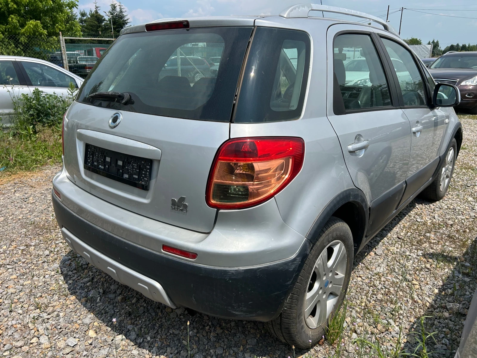 Fiat Sedici 1.9 d 4x4 - изображение 7