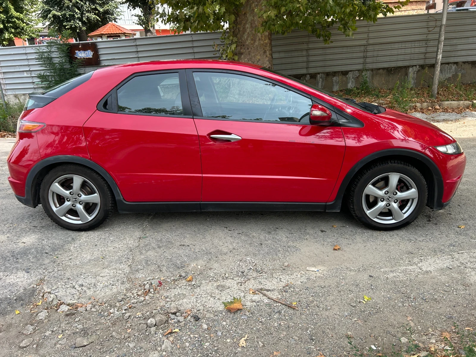 Honda Civic 1.4i - изображение 4
