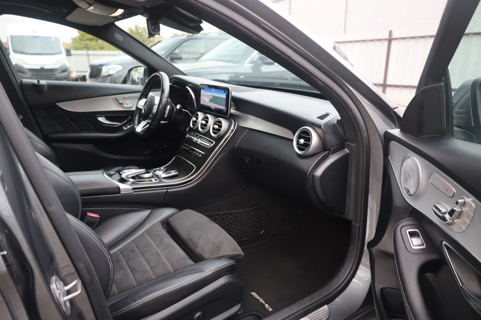 Mercedes-Benz C 220 d AMG 360  Virtual KeyGO DISTR BURM PANO #iCarbg - изображение 7