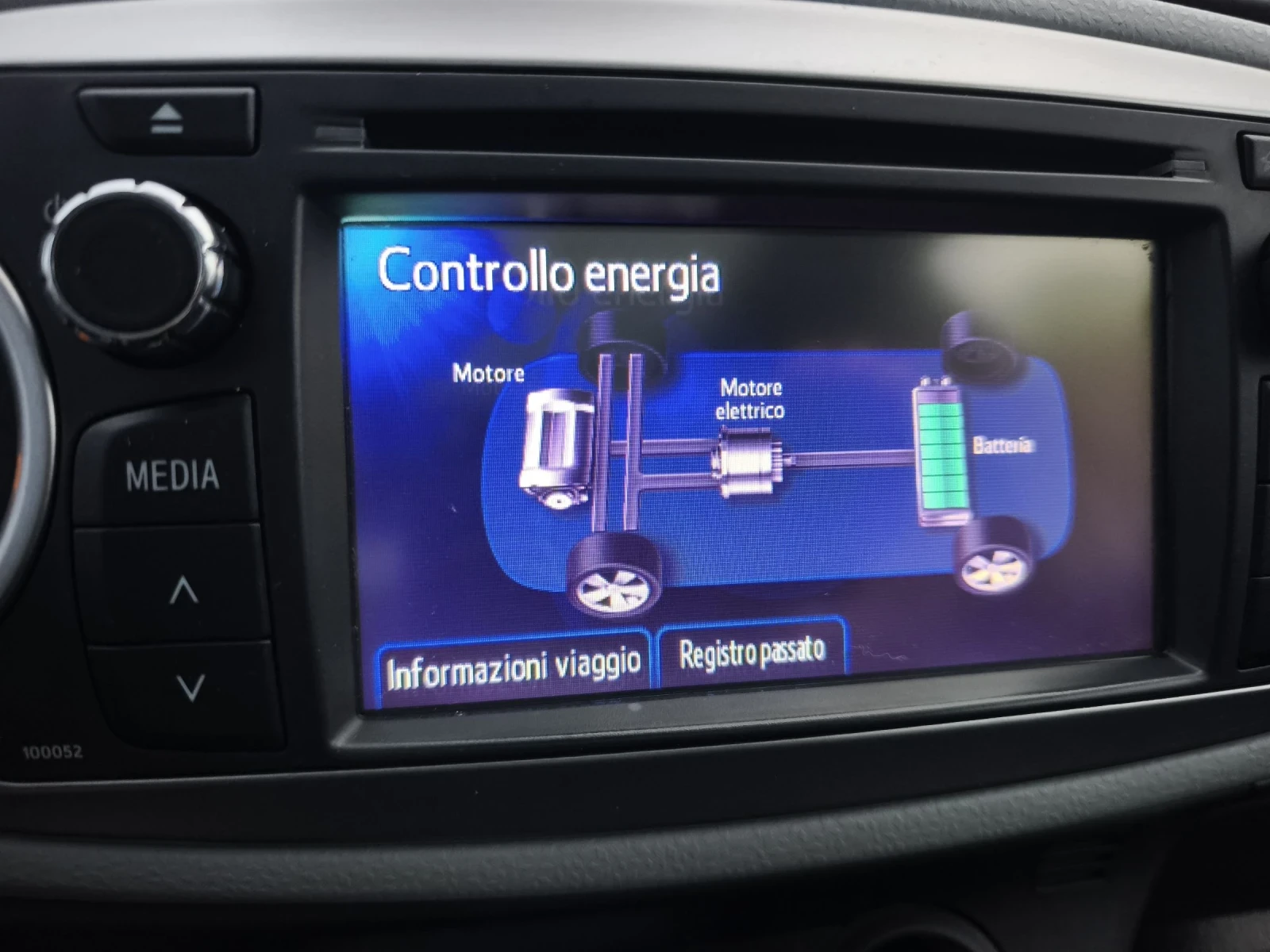 Toyota Yaris 1.5HYBRID LOUNGE NEW !!! - изображение 10