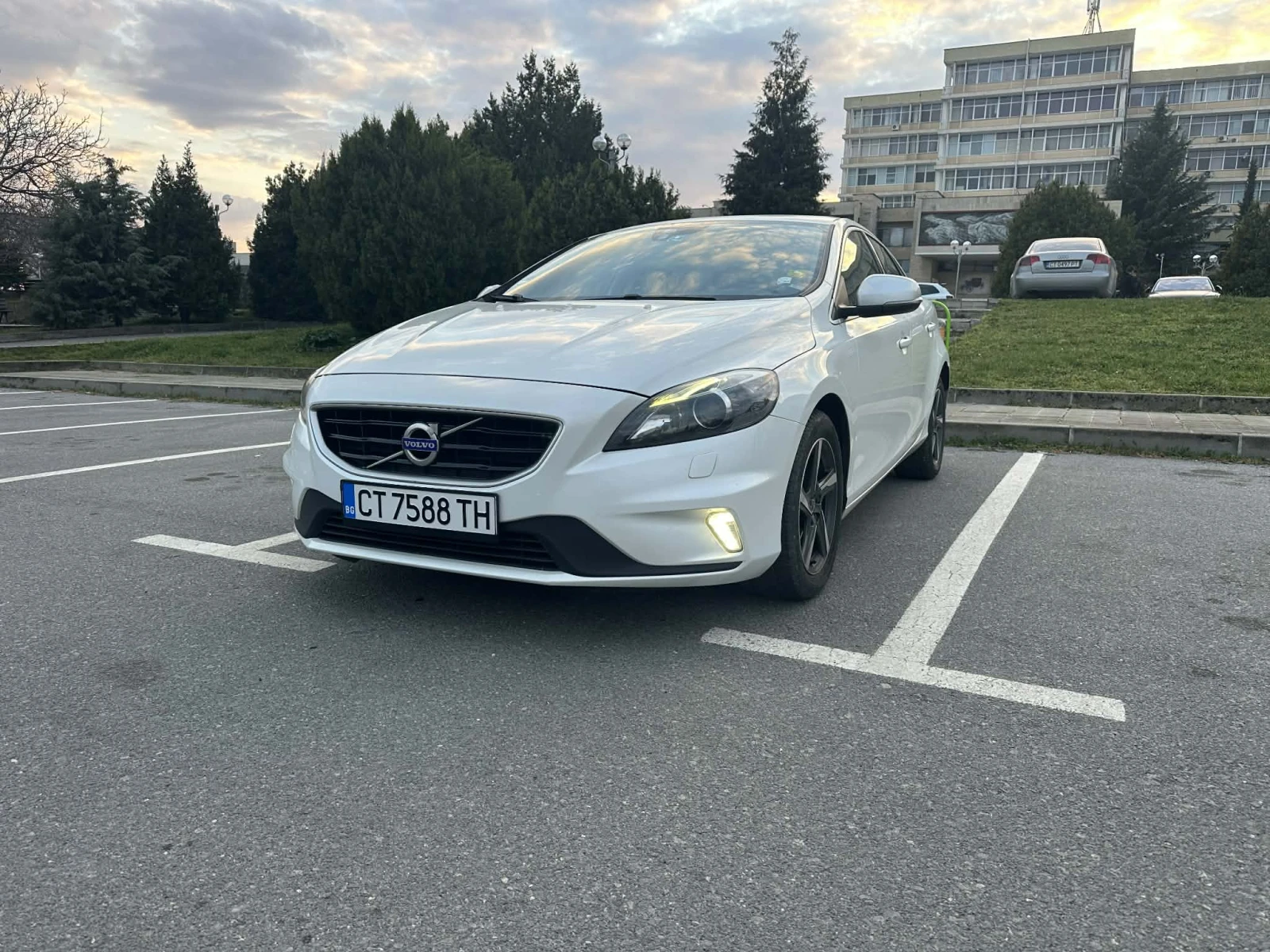 Volvo V40 2.0 120hp | Mobile.bg � ����������� 1