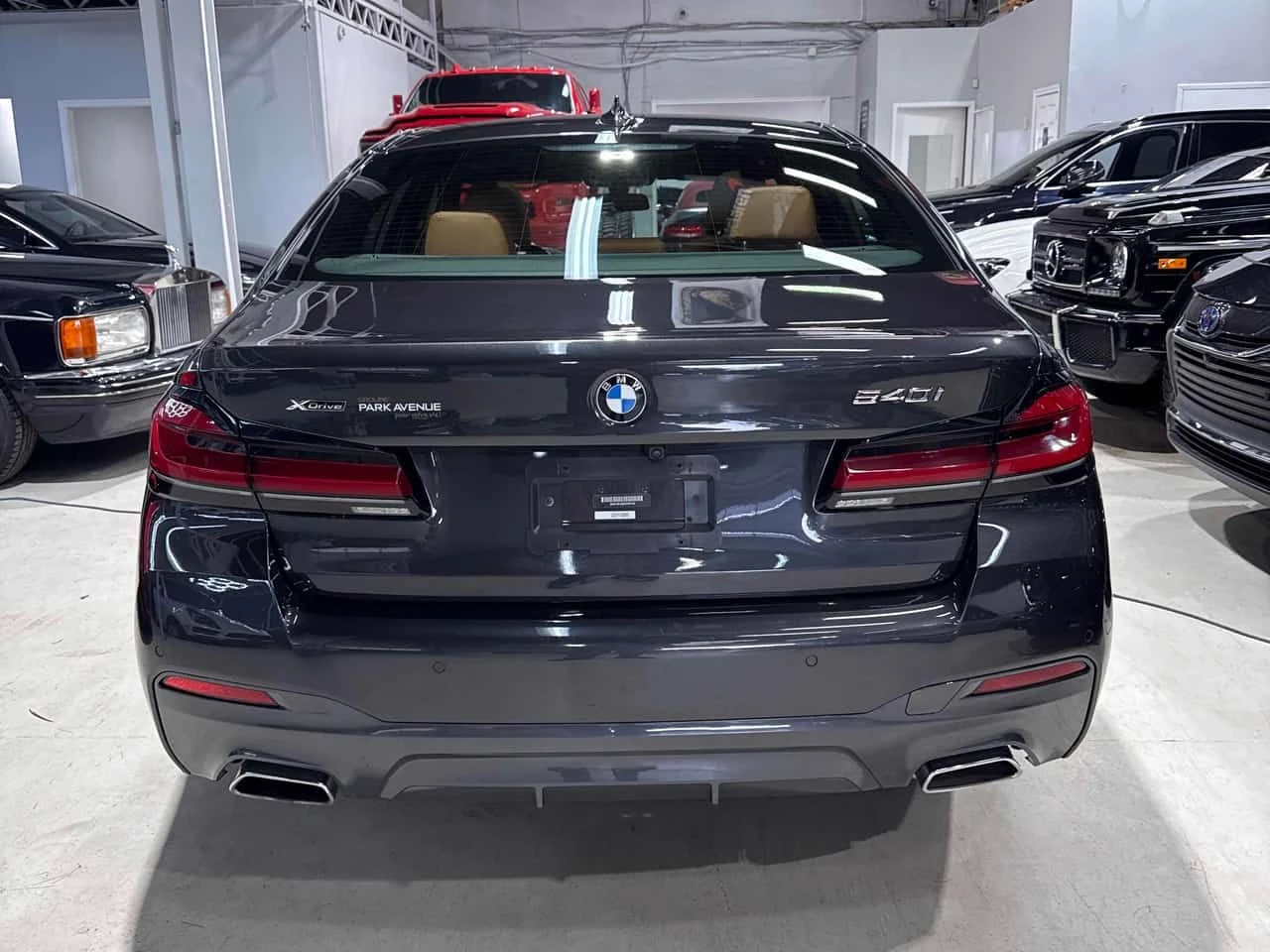 BMW 540 | 360 | HUD | HARMAN KARDON | CARFAX | , снимка 4 - Автомобили и джипове - 54443261