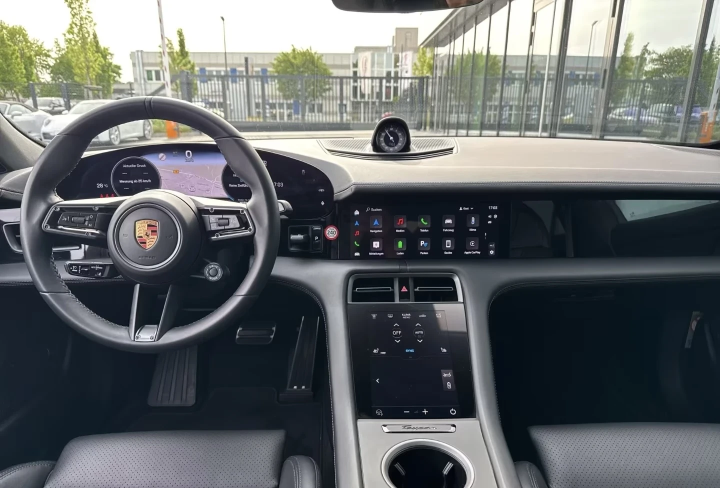 Porsche Taycan 4s FACELIFT Porsche Approved DIST PANO 360* MATRIX, снимка 7 - Автомобили и джипове - 55715631