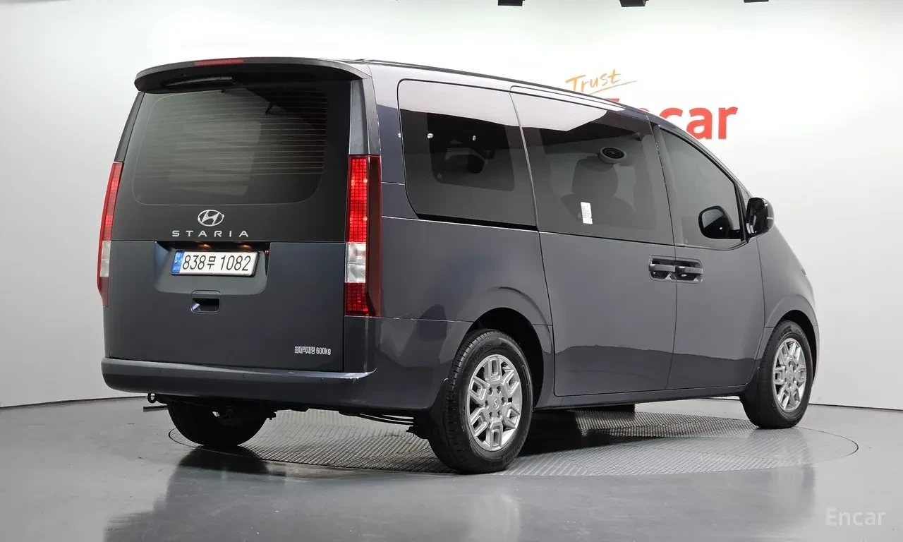Hyundai Staria Cargo 5-seater, снимка 2 - Автомобили и джипове - 54957194