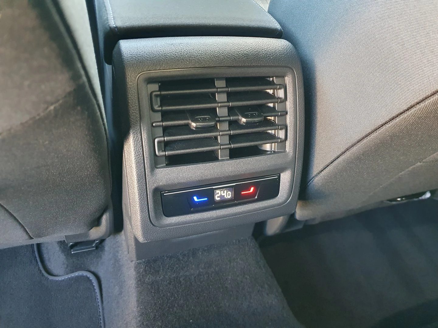 VW Golf, снимка 17 - Автомобили и джипове - 56420688