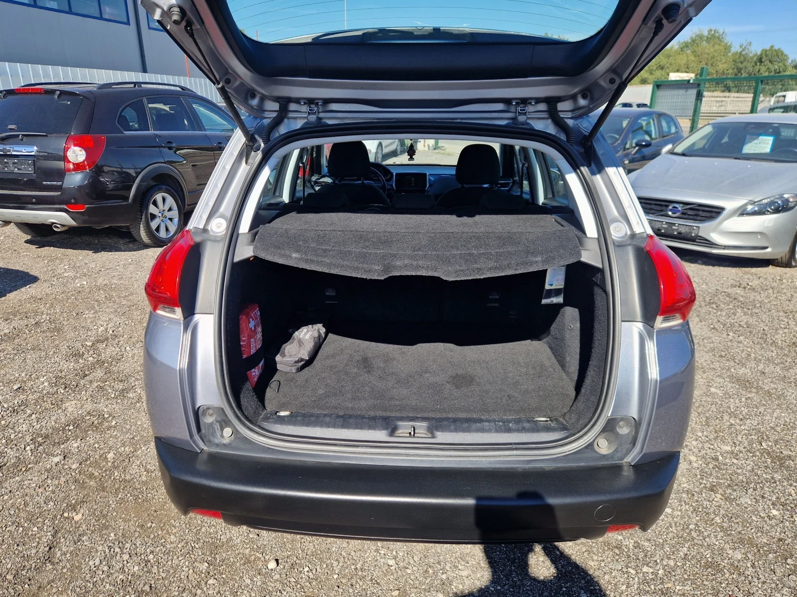 Peugeot 2008 1.2i 12v 86HP.EVRO 6 ITALIA, снимка 6 - Автомобили и джипове - 55068496