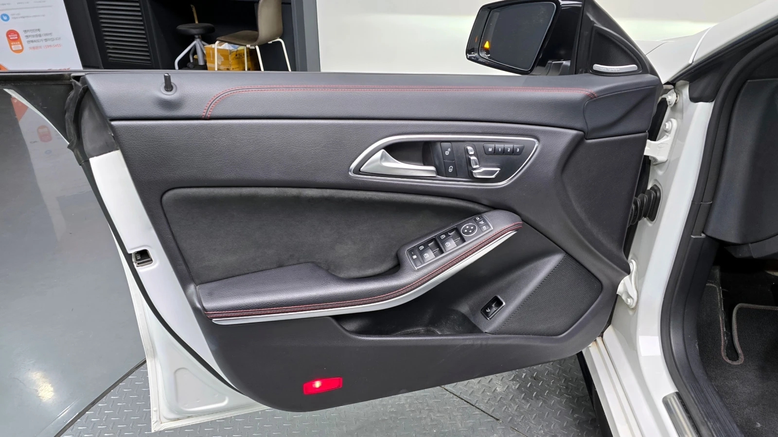 Mercedes-Benz CLA 45 AMG Подгрев/Памет/Панорама/ХАРМАН/Фикс Цена, снимка 7 - Автомобили и джипове - 55222580