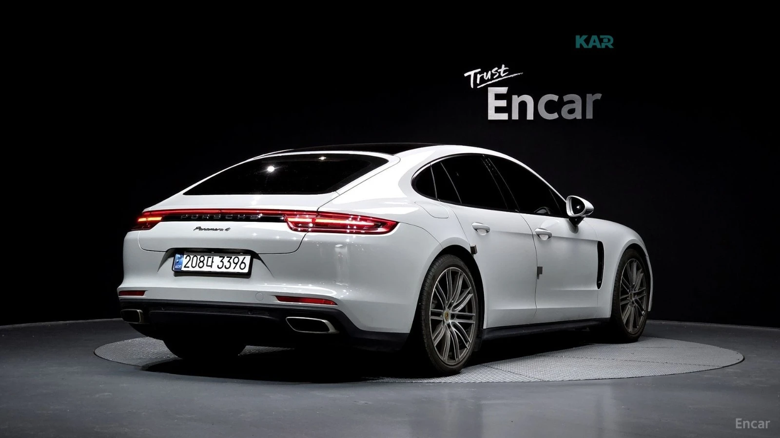 Porsche Panamera * 3.0* AWD* ПОДГРЕВ* ОБДУХВАНЕ* ПАНО* 360* BOSE* , снимка 2 - Автомобили и джипове - 55278910