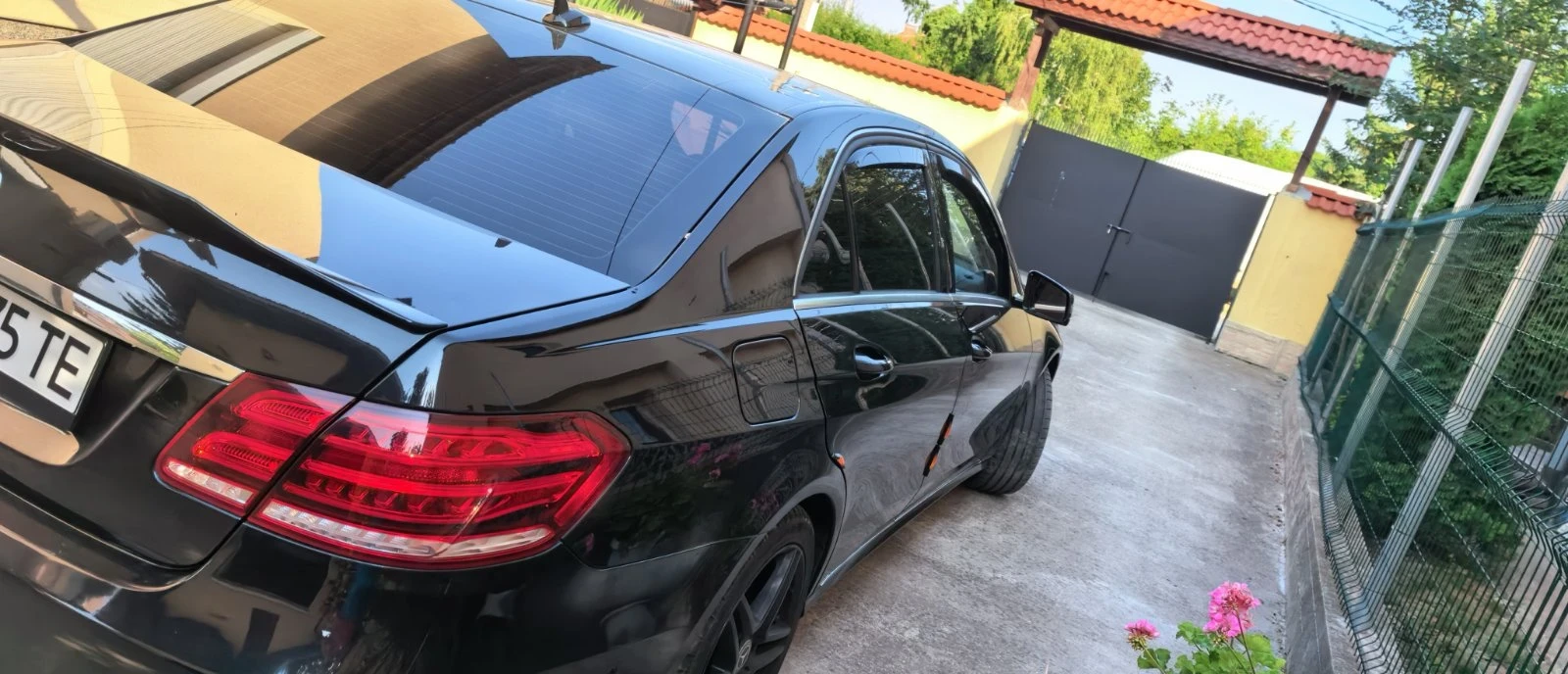 Mercedes-Benz E 220, снимка 7 - Автомобили и джипове - 55335066