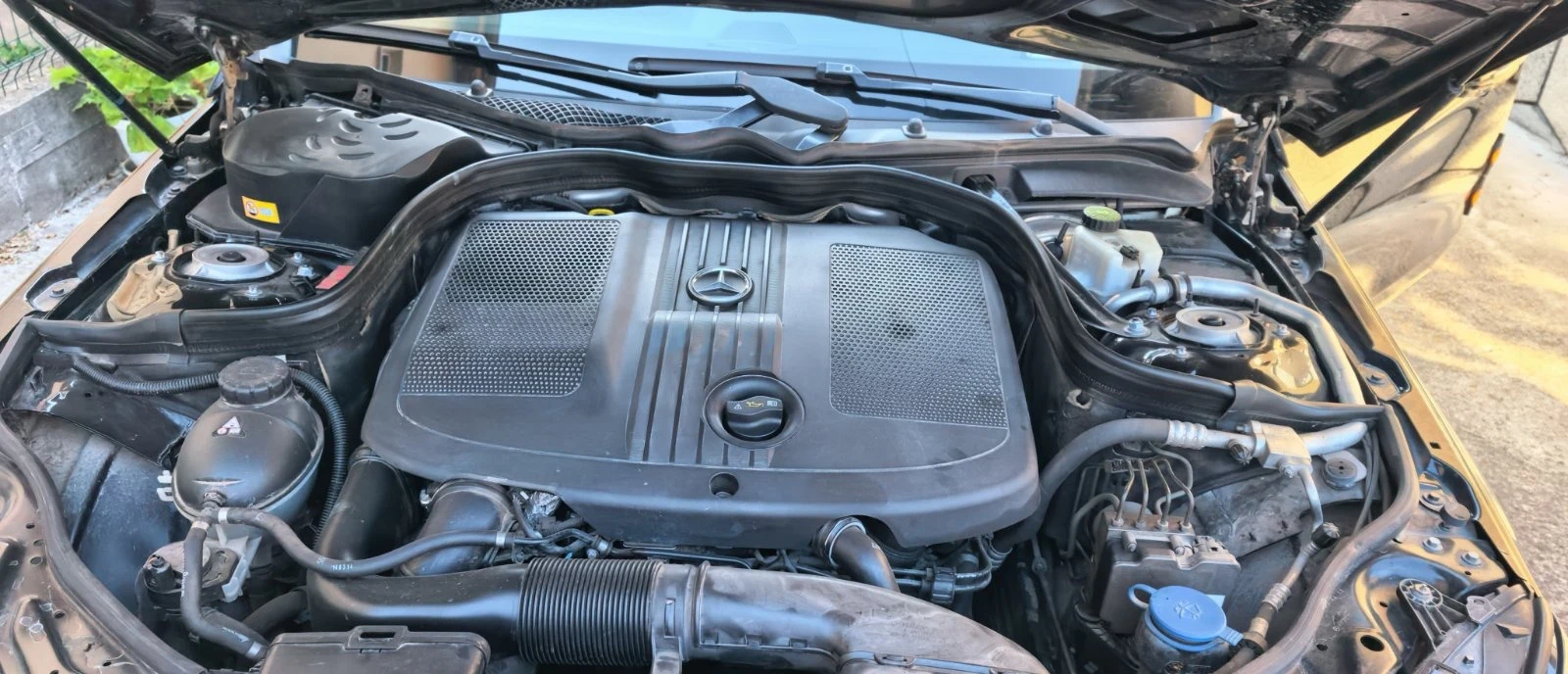 Mercedes-Benz E 220, снимка 4 - Автомобили и джипове - 55335066