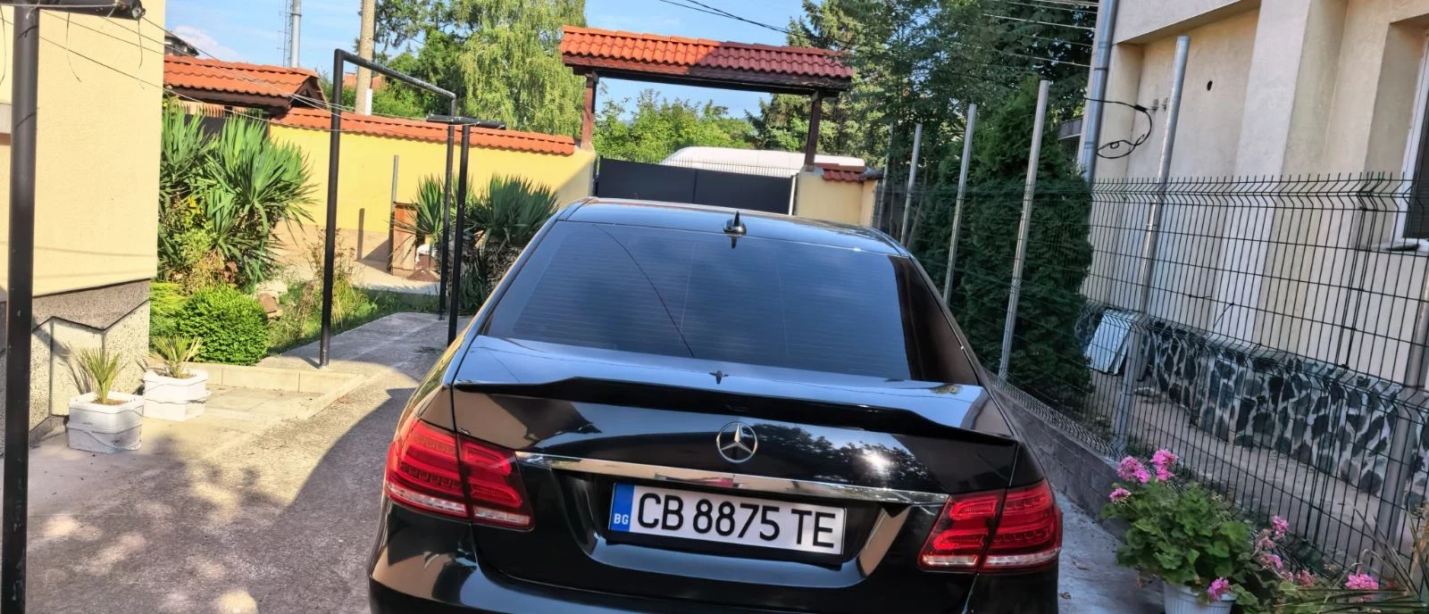 Mercedes-Benz E 220, снимка 9 - Автомобили и джипове - 55335066