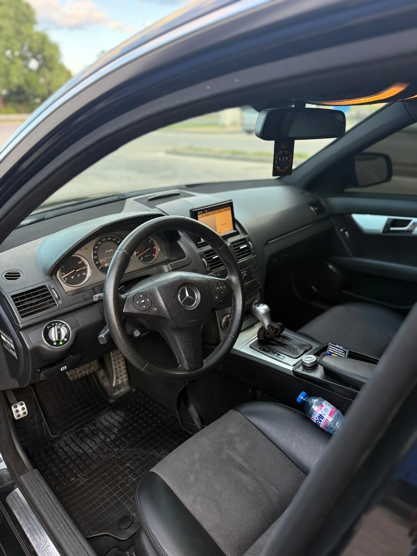 Mercedes-Benz C 320, снимка 13 - Автомобили и джипове - 55593153
