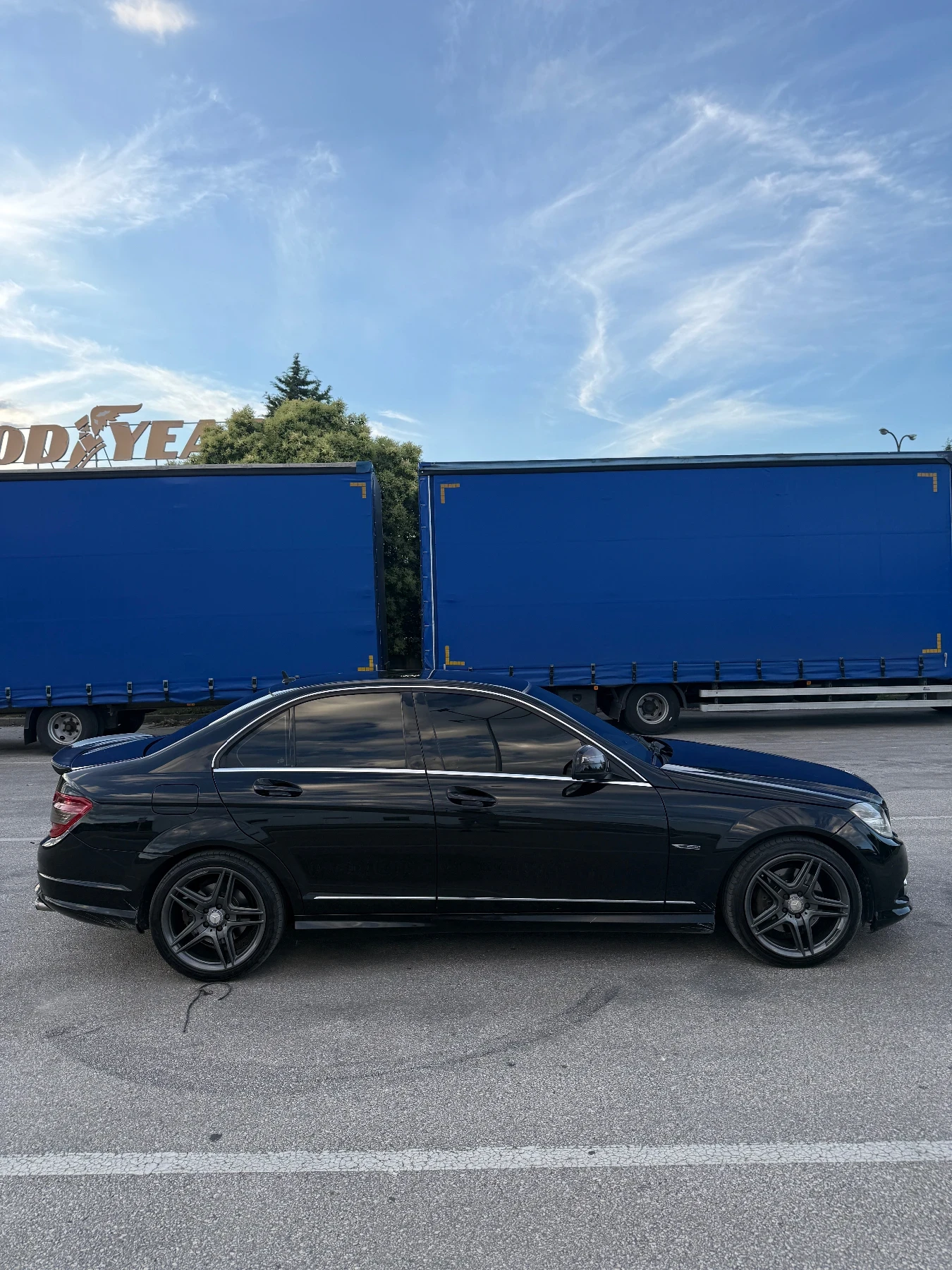 Mercedes-Benz C 320, снимка 2 - Автомобили и джипове - 55593153