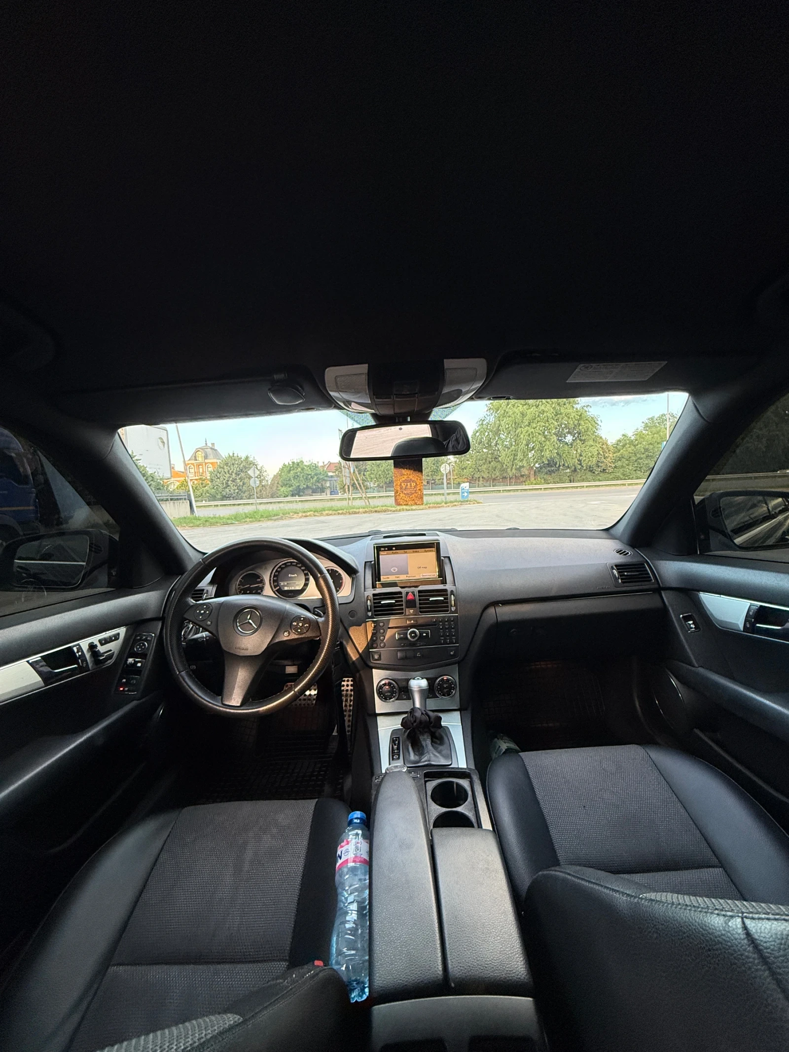 Mercedes-Benz C 320, снимка 12 - Автомобили и джипове - 55593153