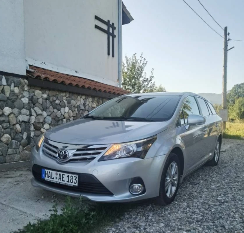 Toyota Avensis  Facelift 2.0 D-4D 126 к.с Навигация/Камера