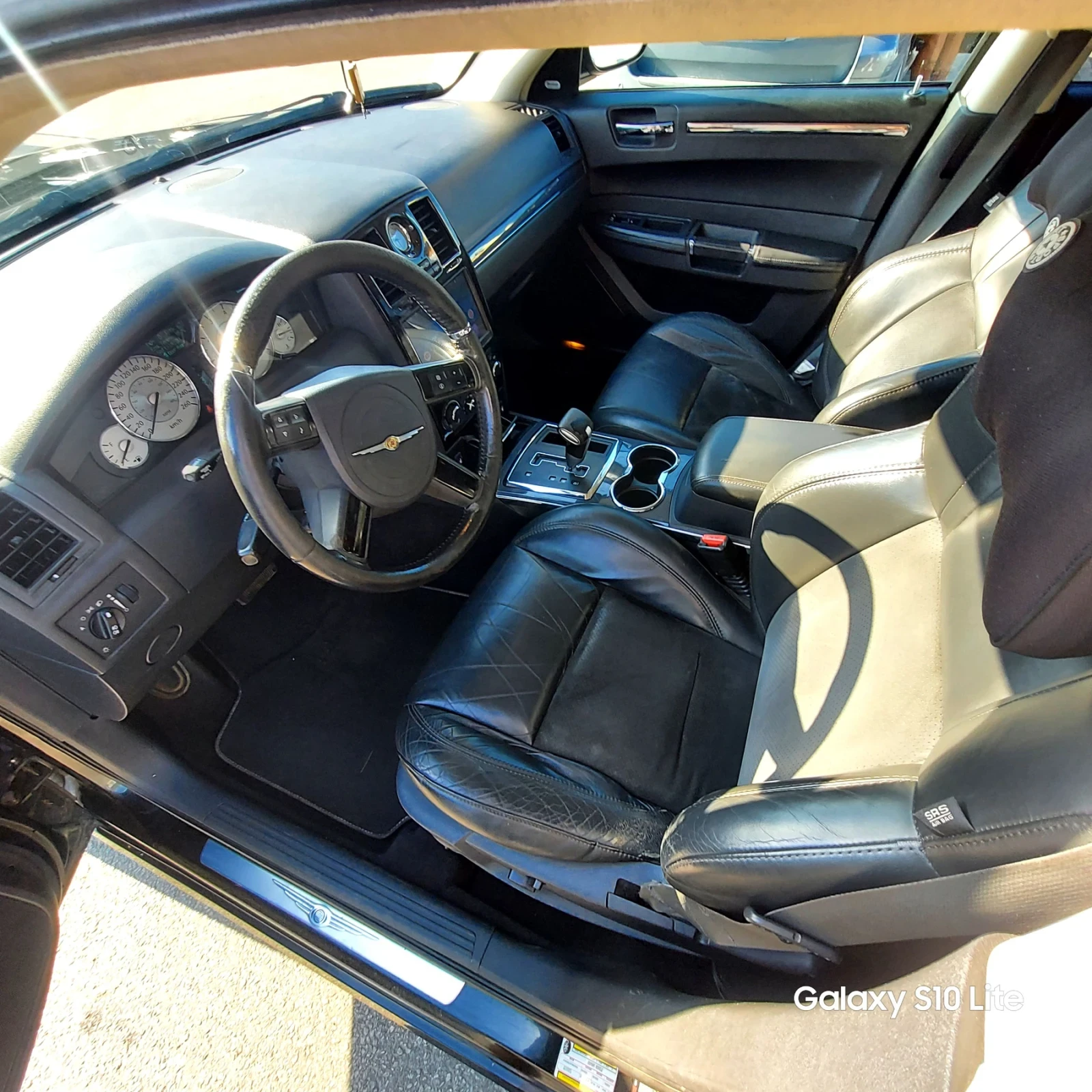 Chrysler 300c 3crd, снимка 9 - Автомобили и джипове - 55692303