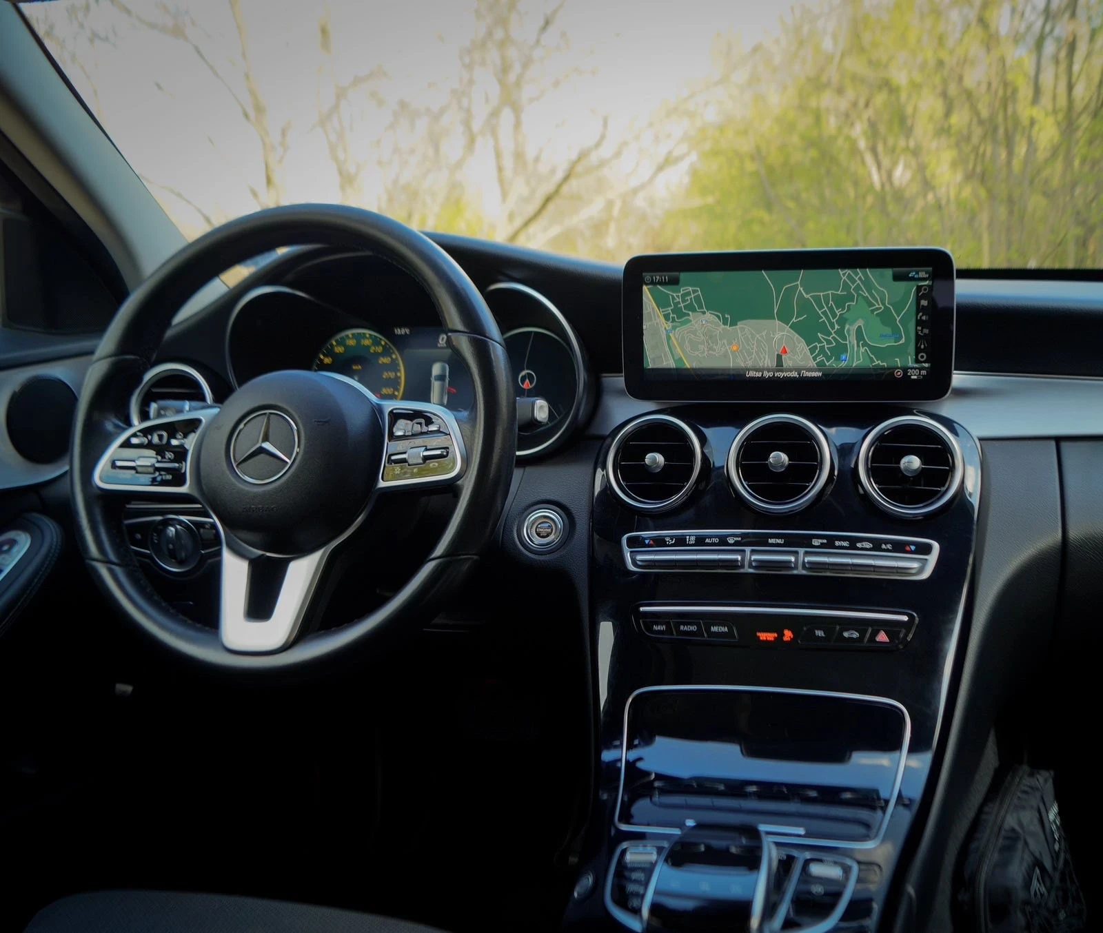 Mercedes-Benz C 220, снимка 12 - Автомобили и джипове - 55931441