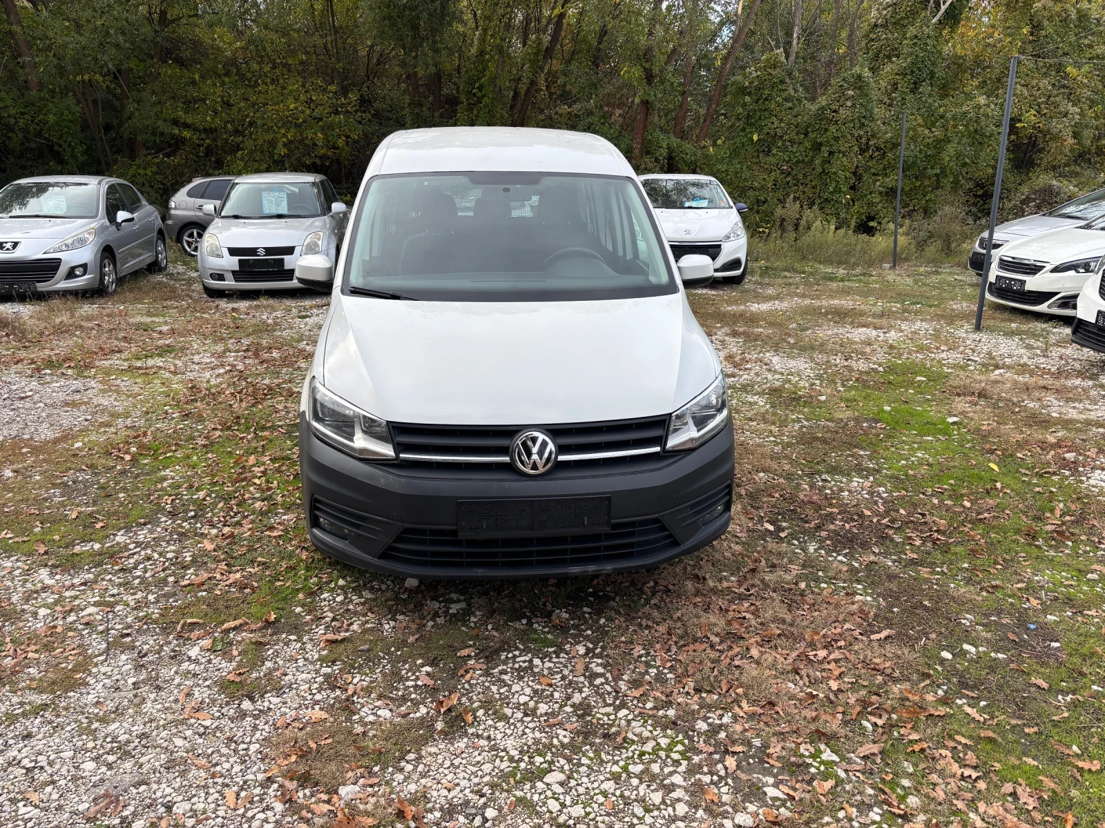 VW Caddy 2.0 TDI, снимка 2 - Автомобили и джипове - 56672232