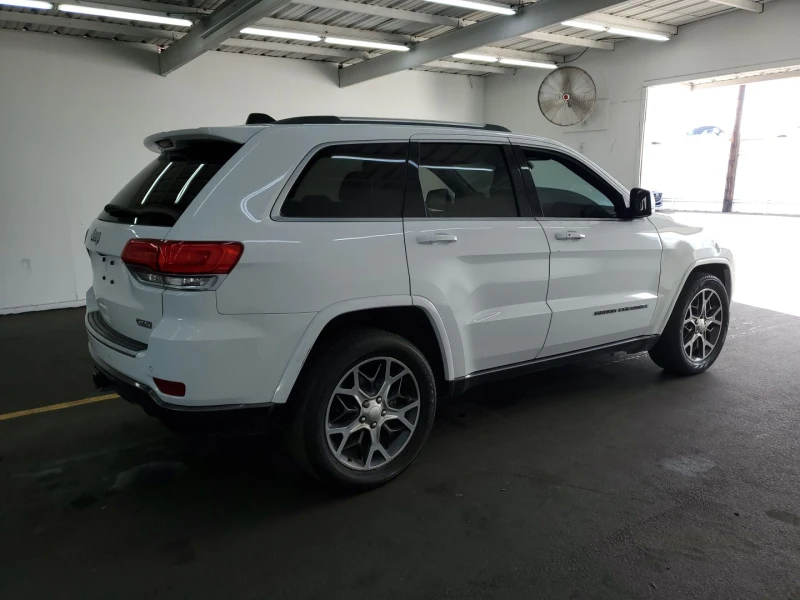 Jeep Grand cherokee Sterling Edition* Крайна цена до България !, снимка 3 - Автомобили и джипове - 47915533