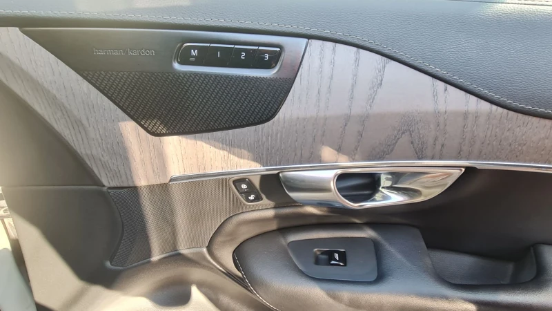 Volvo Xc90 2.0 B5 AWD Mild HYBRID AT8, снимка 16 - Автомобили и джипове - 52623746