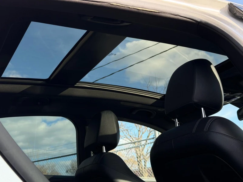 Alfa Romeo Stelvio 2.0T AWD / Ti Sport / Harman-Kardon /Carbon / PANO, снимка 11 - Автомобили и джипове - 52749840